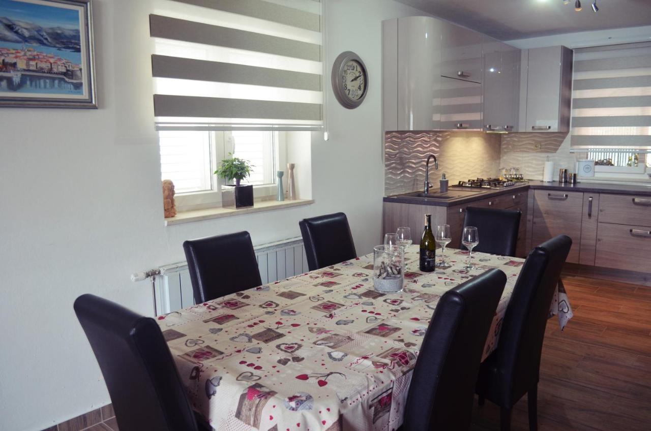 Apartments Rina - Kneze Račišće Zewnętrze zdjęcie