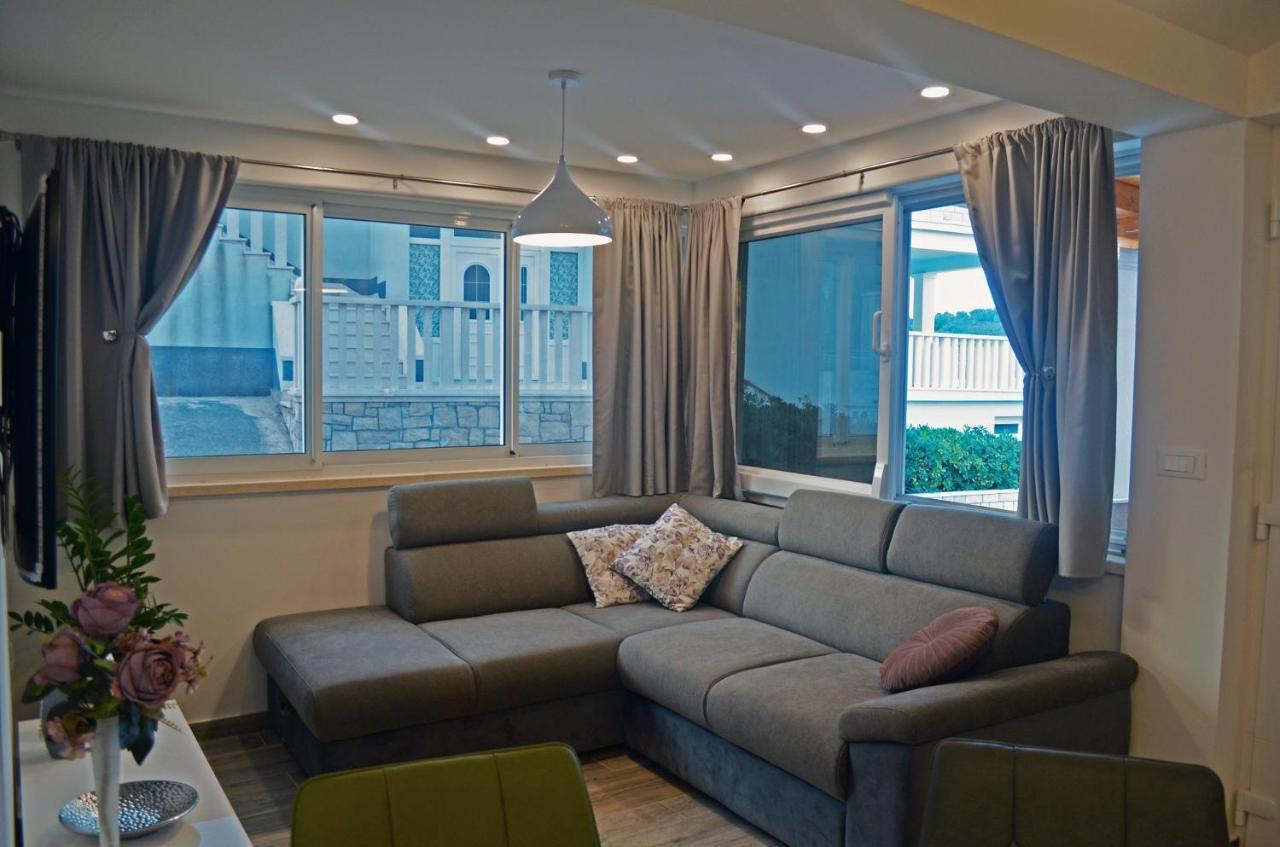 Apartments Rina - Kneze Račišće Zewnętrze zdjęcie