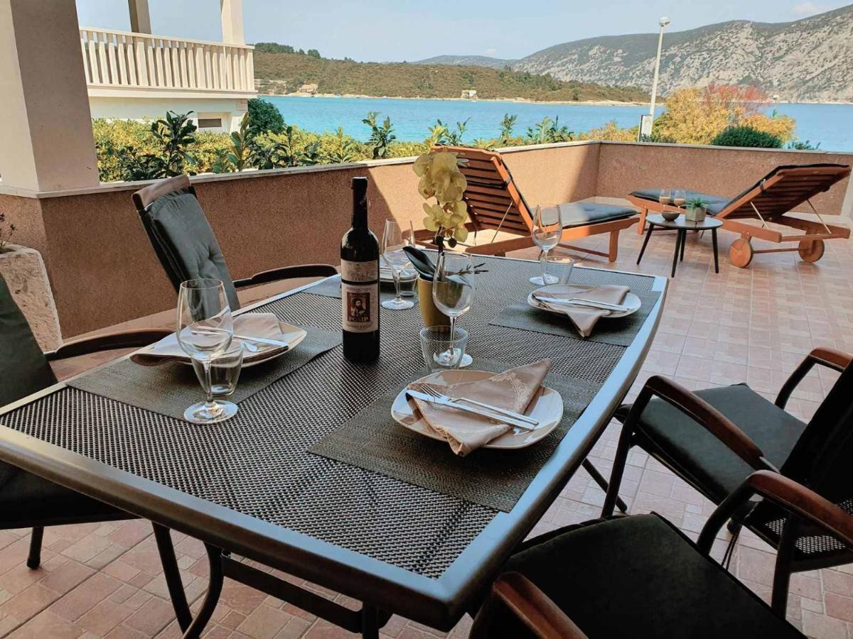 Apartments Rina - Kneze Račišće Zewnętrze zdjęcie