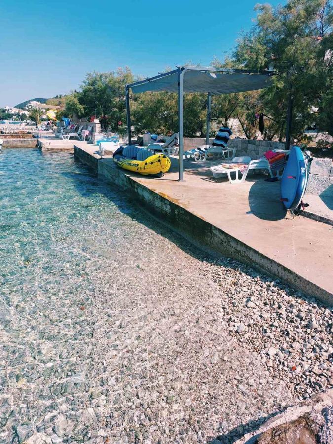 Apartments Rina - Kneze Račišće Zewnętrze zdjęcie